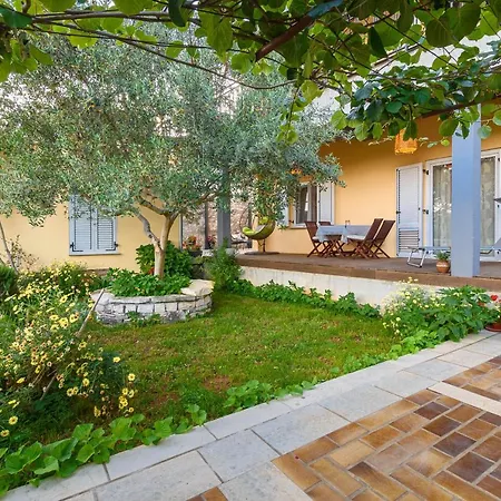 Macan, Beautiful Oasis Apartment