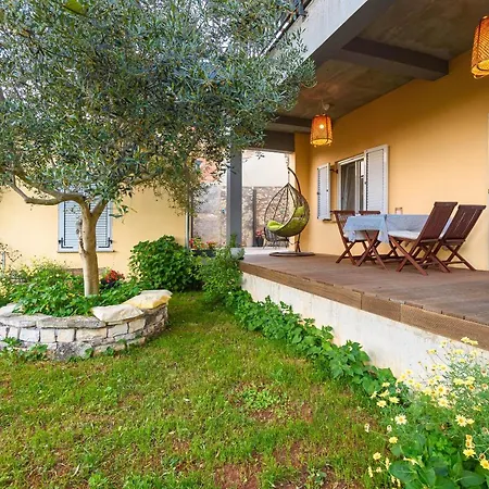 Macan, Beautiful Oasis Apartment